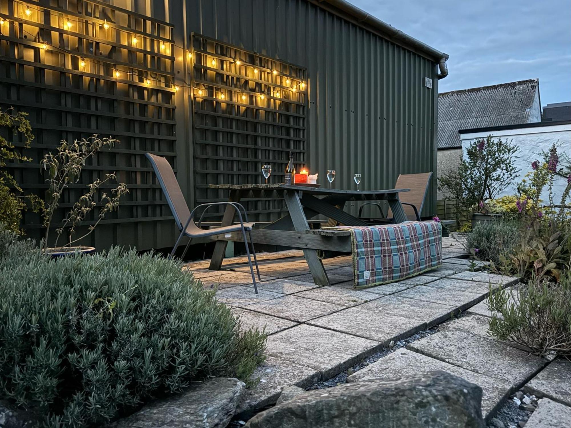 The Farmhouse Newport  Esterno foto
